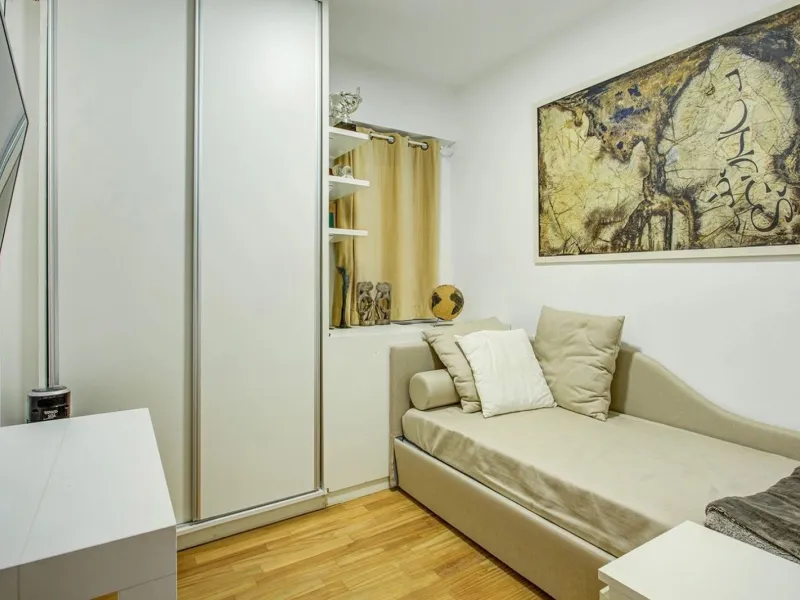 Elegant Renovated Apartment Overlooking Ciutadella Park in Barcelona