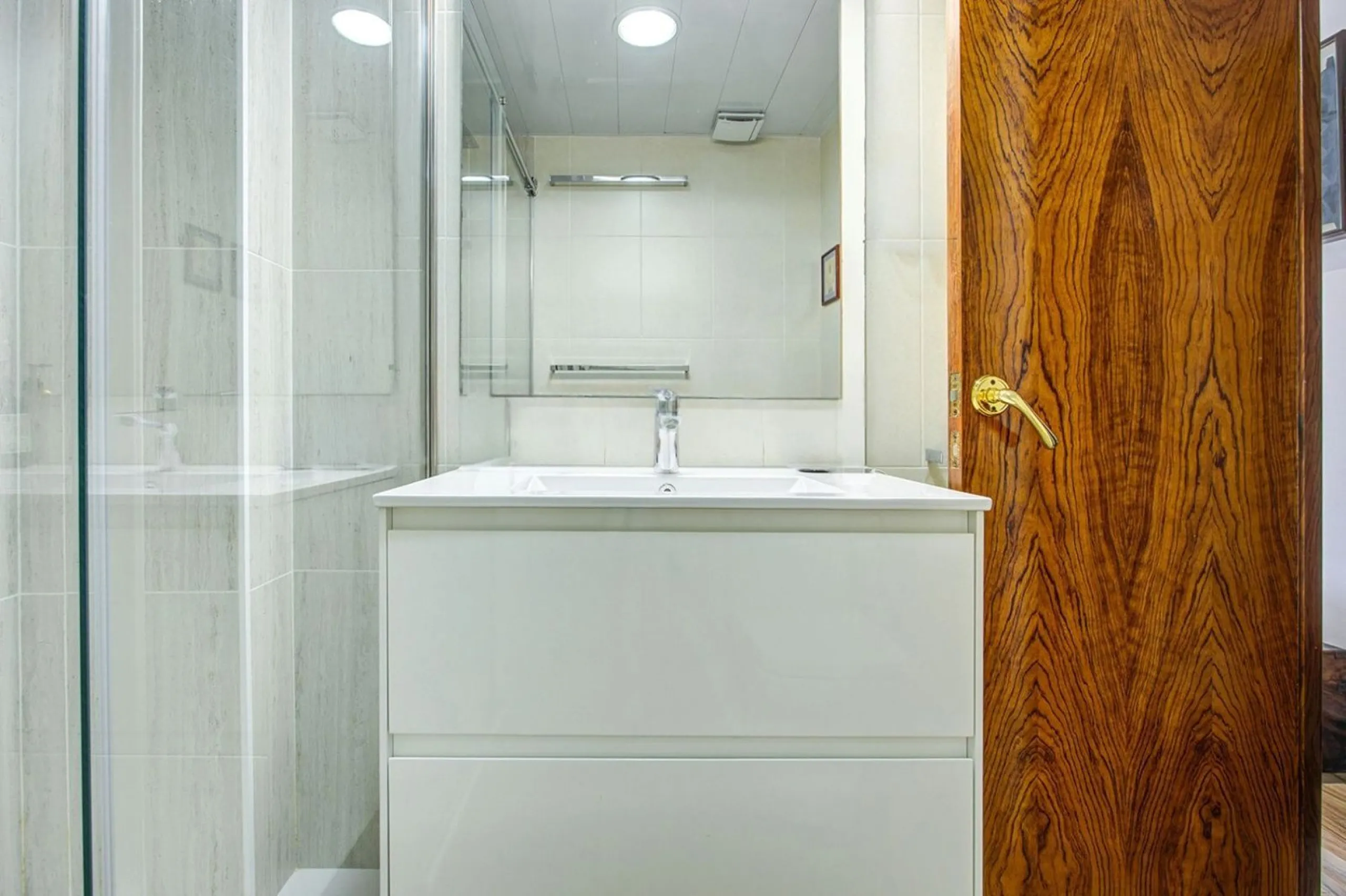 Elegant Renovated Apartment Overlooking Ciutadella Park in Barcelona