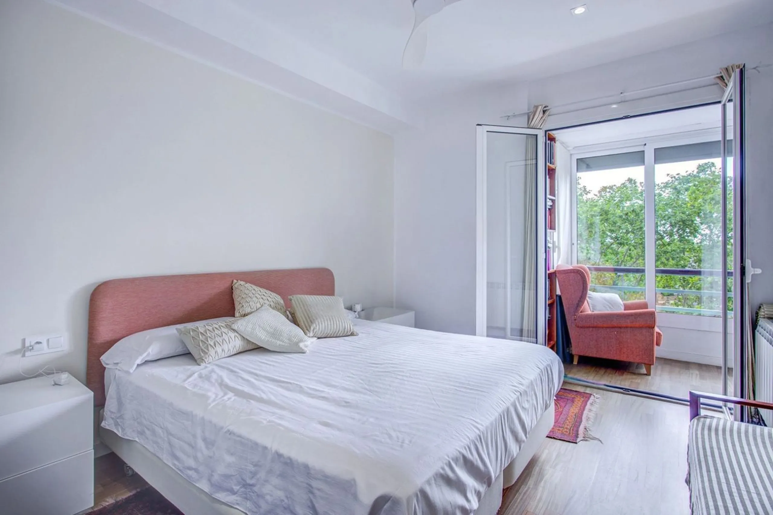 Elegant Renovated Apartment Overlooking Ciutadella Park in Barcelona