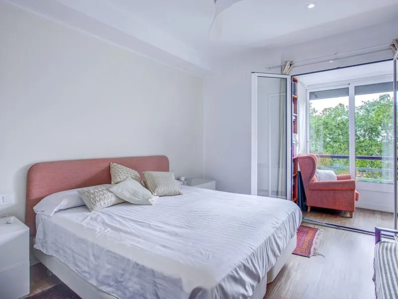 Elegant Renovated Apartment Overlooking Ciutadella Park in Barcelona