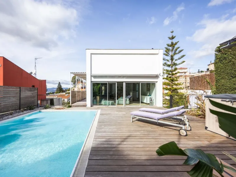 Contemporary Designer Villa with Private Pool in Esplugues de Llobregat, Barcelona