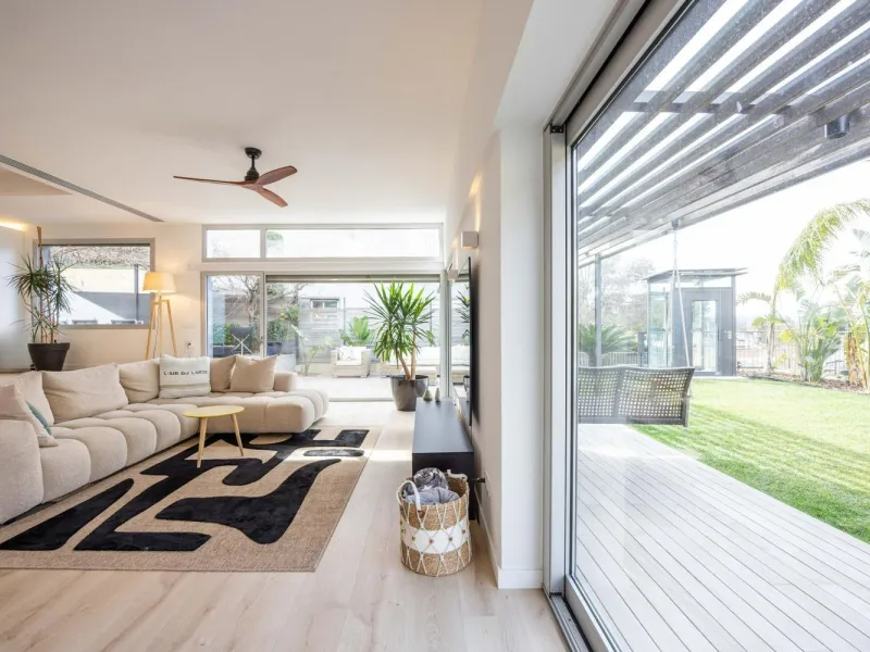 Contemporary Designer Villa with Private Pool in Esplugues de Llobregat, Barcelona