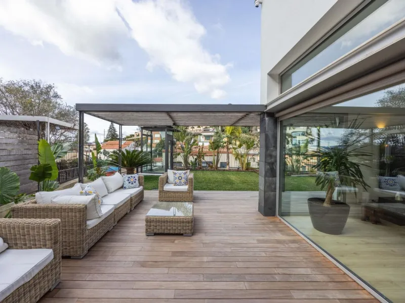 Contemporary Designer Villa with Private Pool in Esplugues de Llobregat, Barcelona