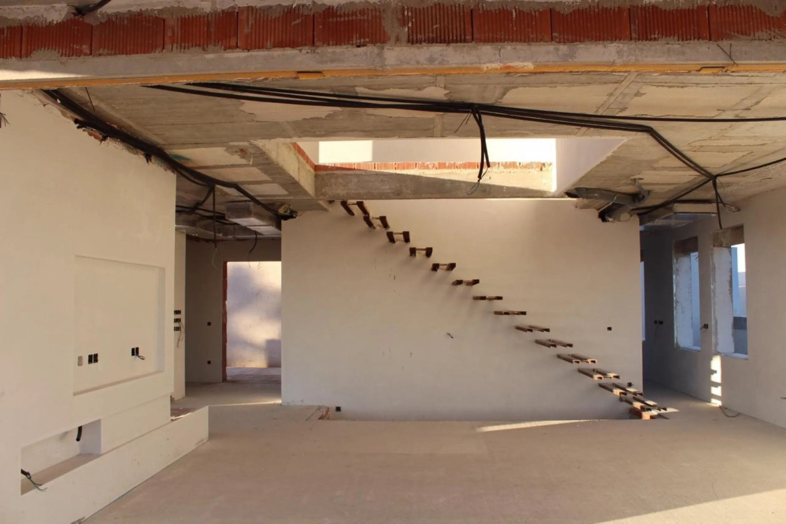 Se vende villa nueva. Precio 890,000