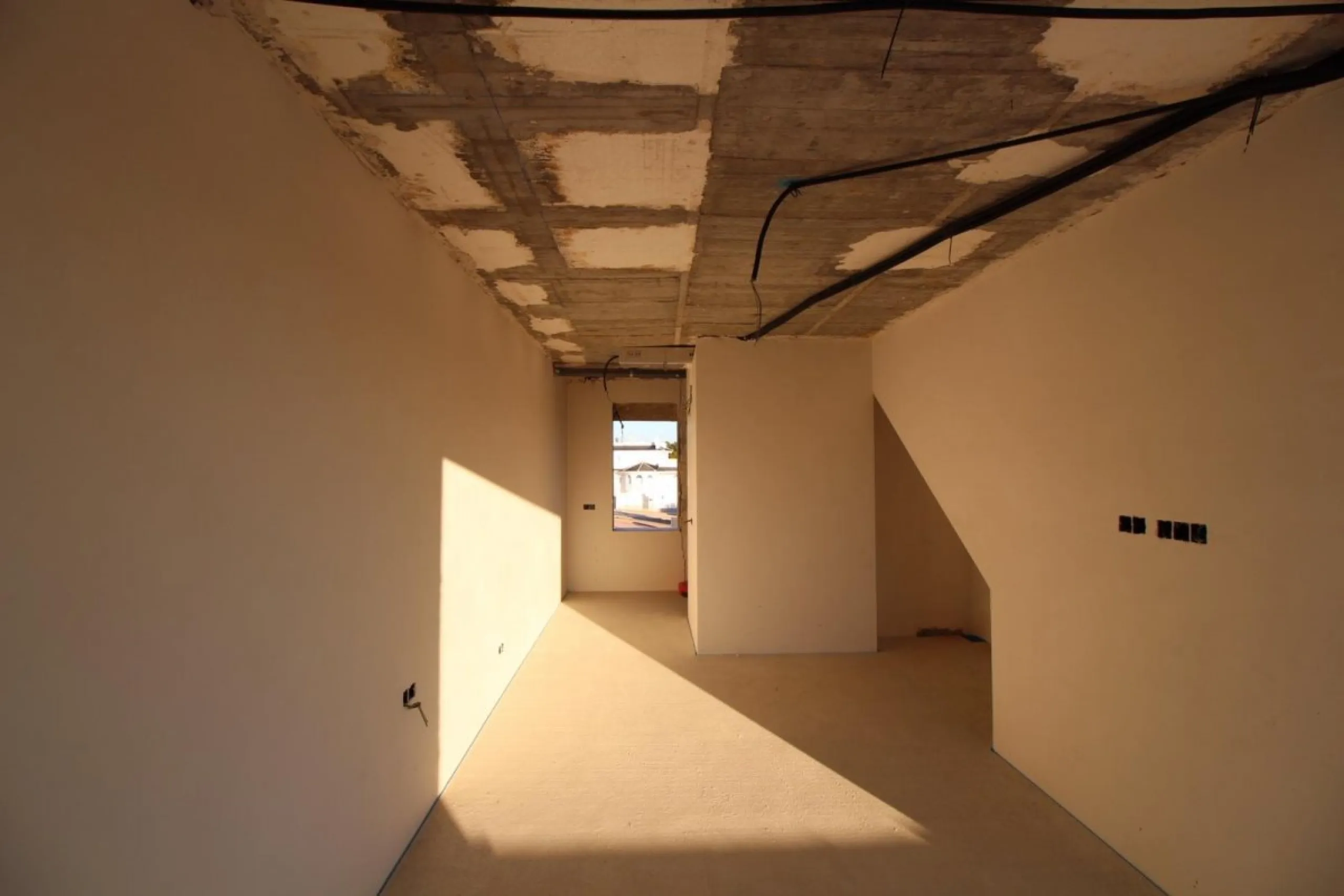 Se vende villa nueva. Precio 890,000