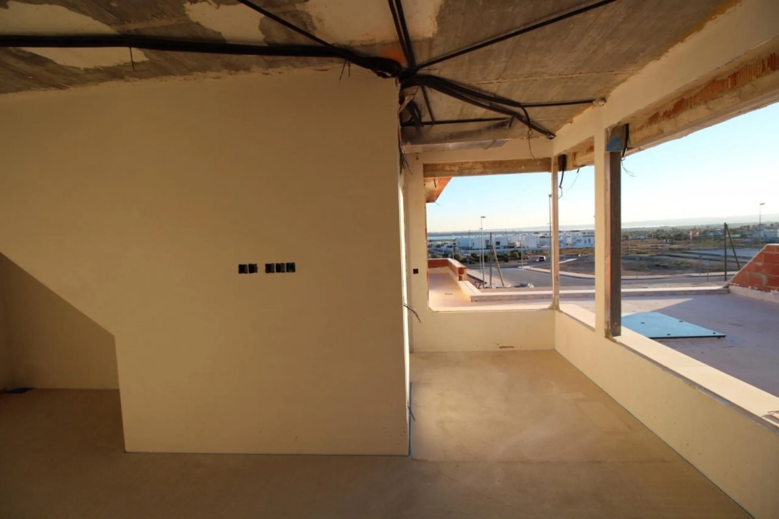 Se vende villa nueva. Precio 890,000