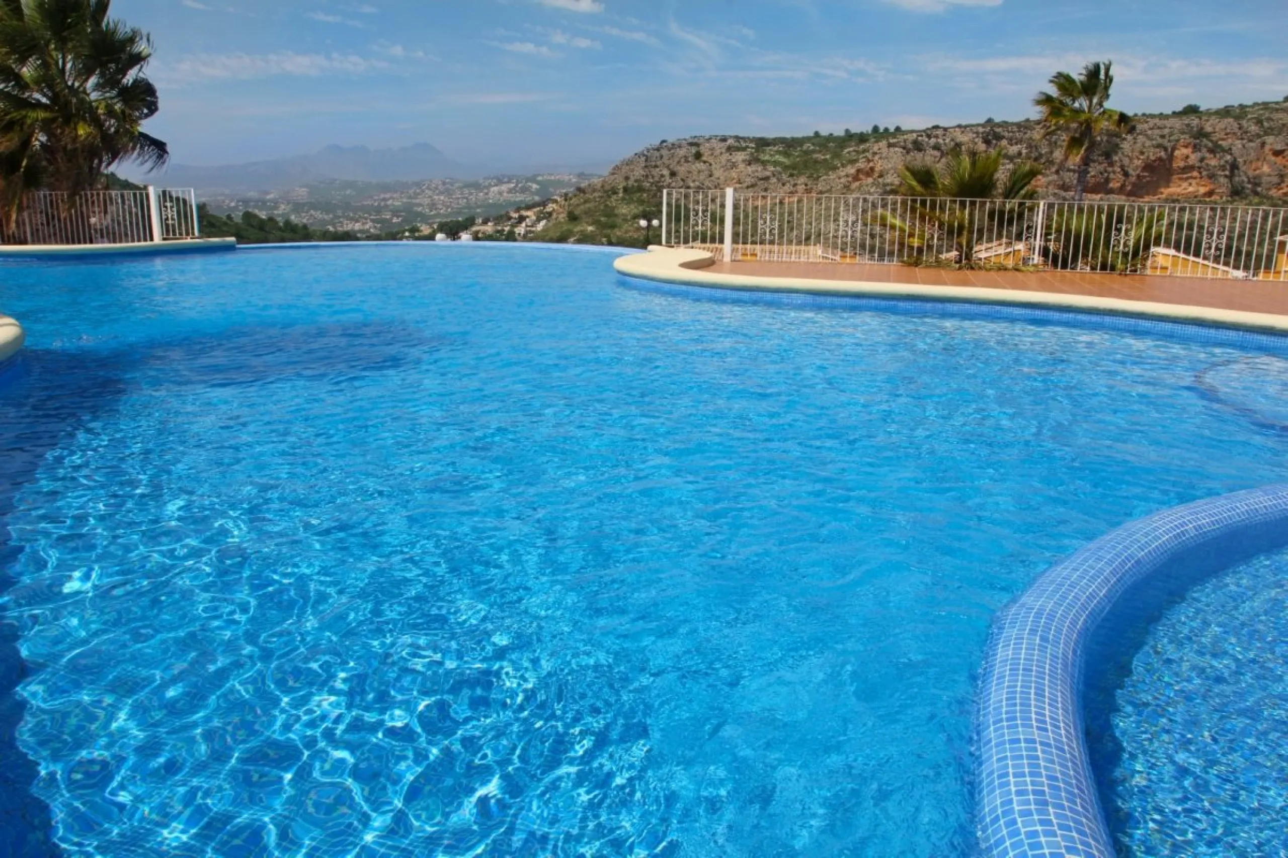 Moderno apartamento con impresionantes vistas en Benitachell.