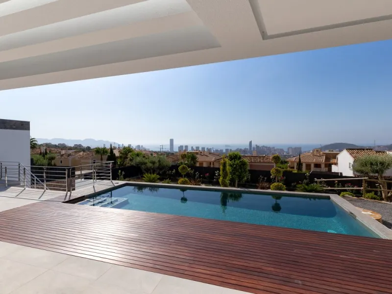 Exquisite villa with private pool and panoramic views in Sierra Cortina