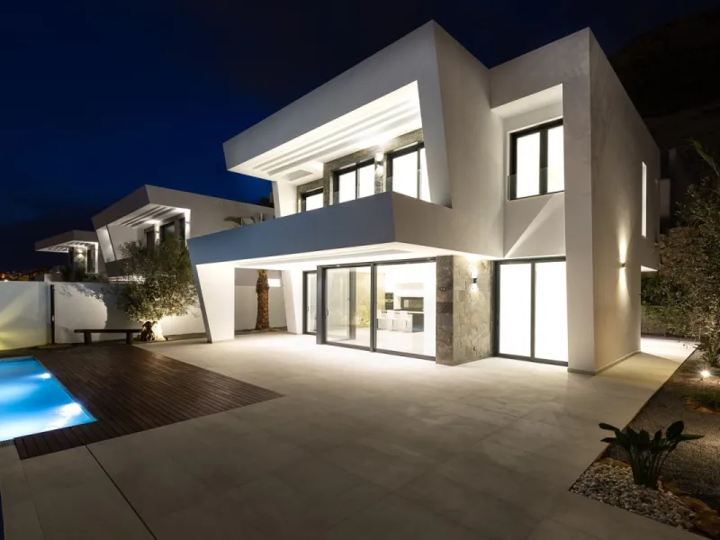 Exquisite villa with private pool and panoramic views in Sierra Cortina