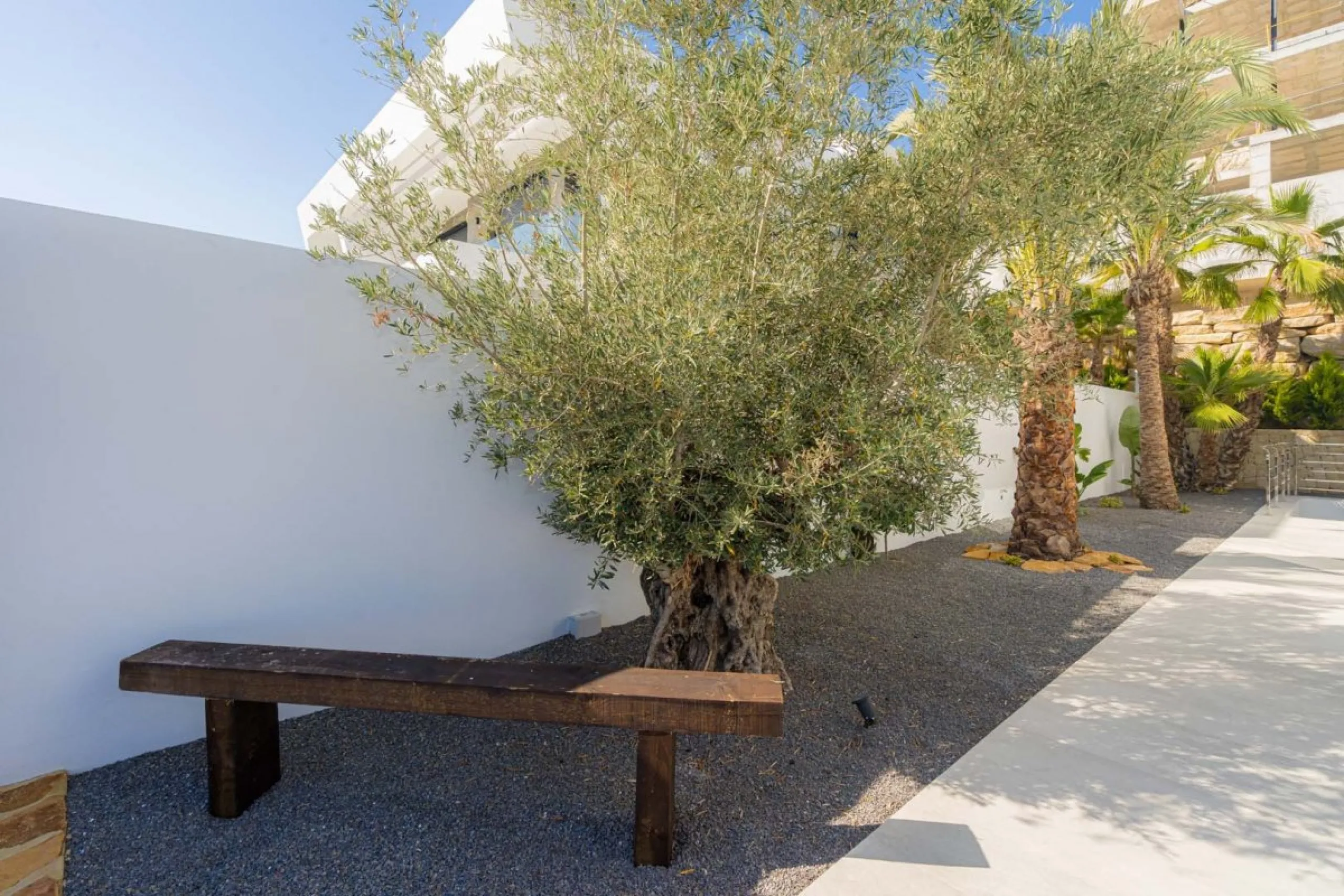 Exquisite villa with private pool and panoramic views in Sierra Cortina