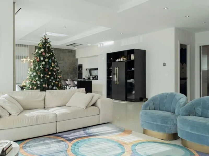 Exquisite villa with private pool and panoramic views in Sierra Cortina