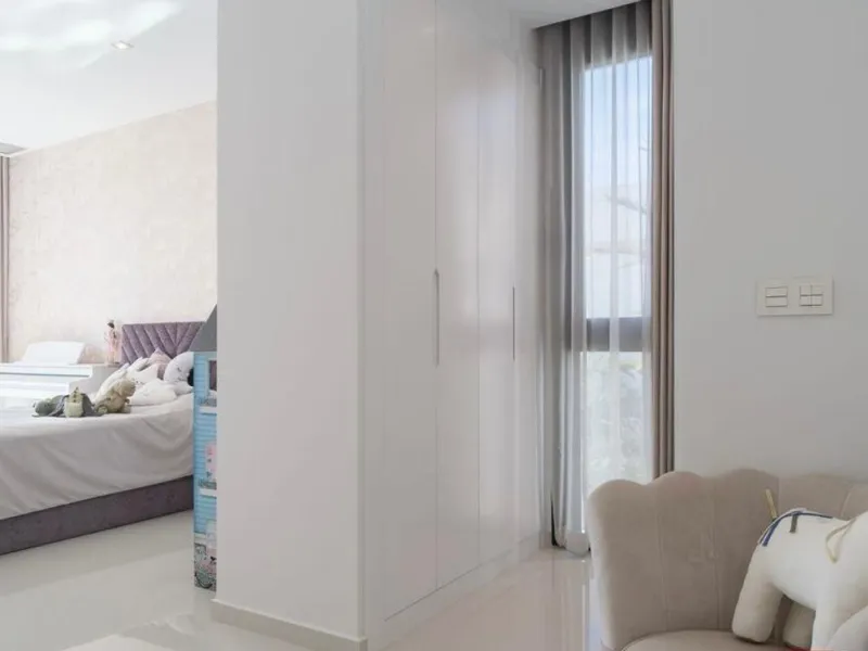 Exquisite villa with private pool and panoramic views in Sierra Cortina