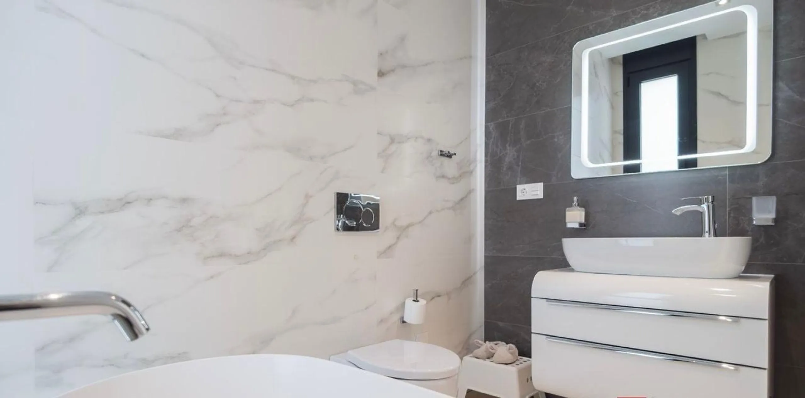 Exquisite villa with private pool and panoramic views in Sierra Cortina