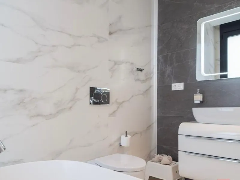 Exquisite villa with private pool and panoramic views in Sierra Cortina