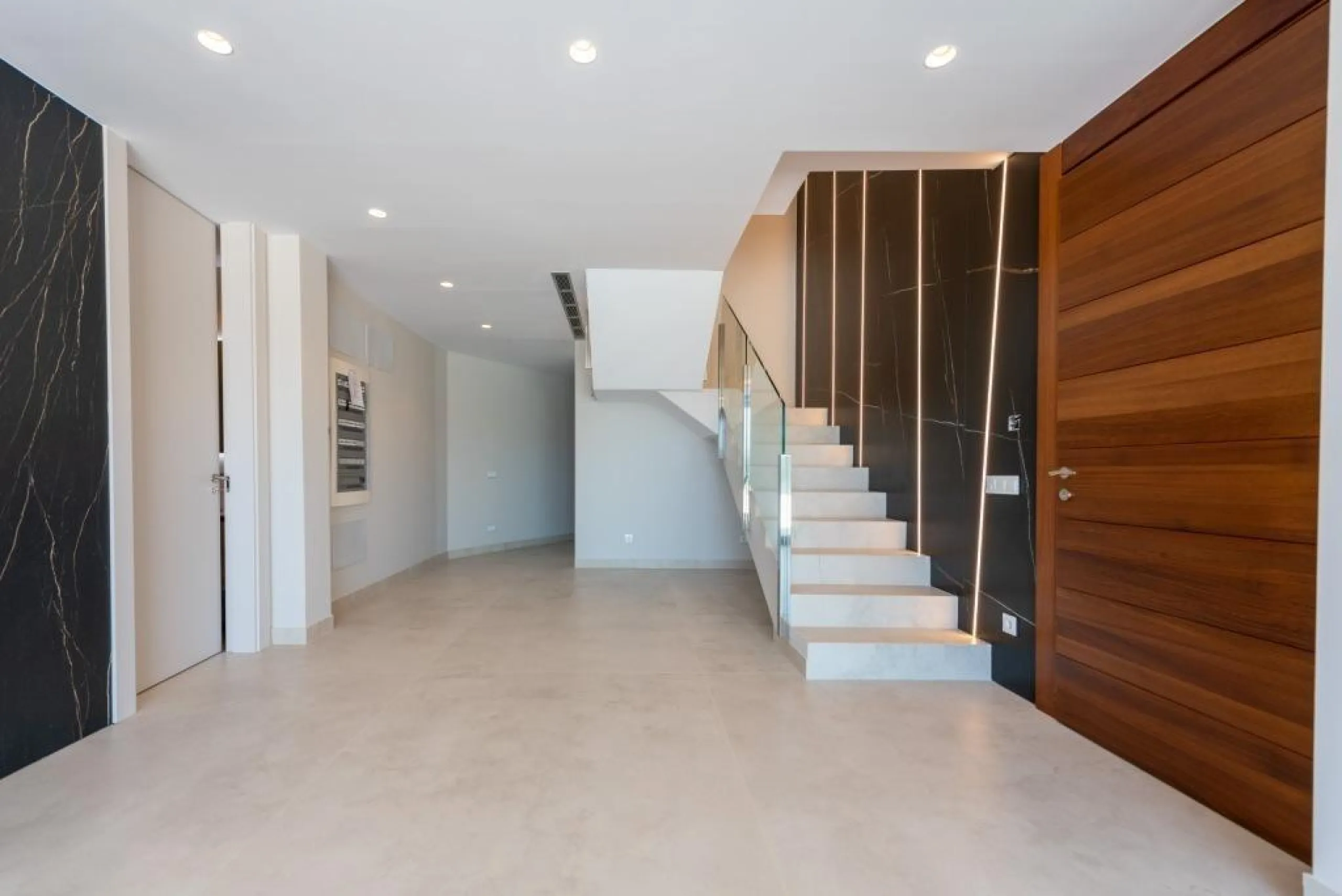 Apartamento dúplex en primera línea de la playa de Poniente