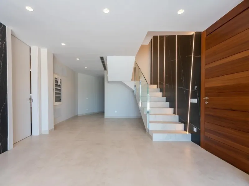 Apartamento dúplex en primera línea de la playa de Poniente