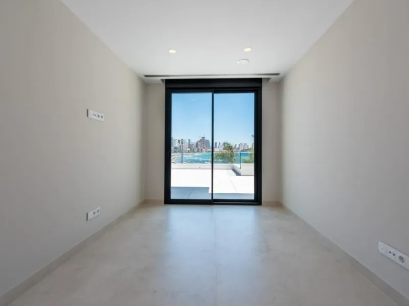 Apartamento dúplex en primera línea de la playa de Poniente
