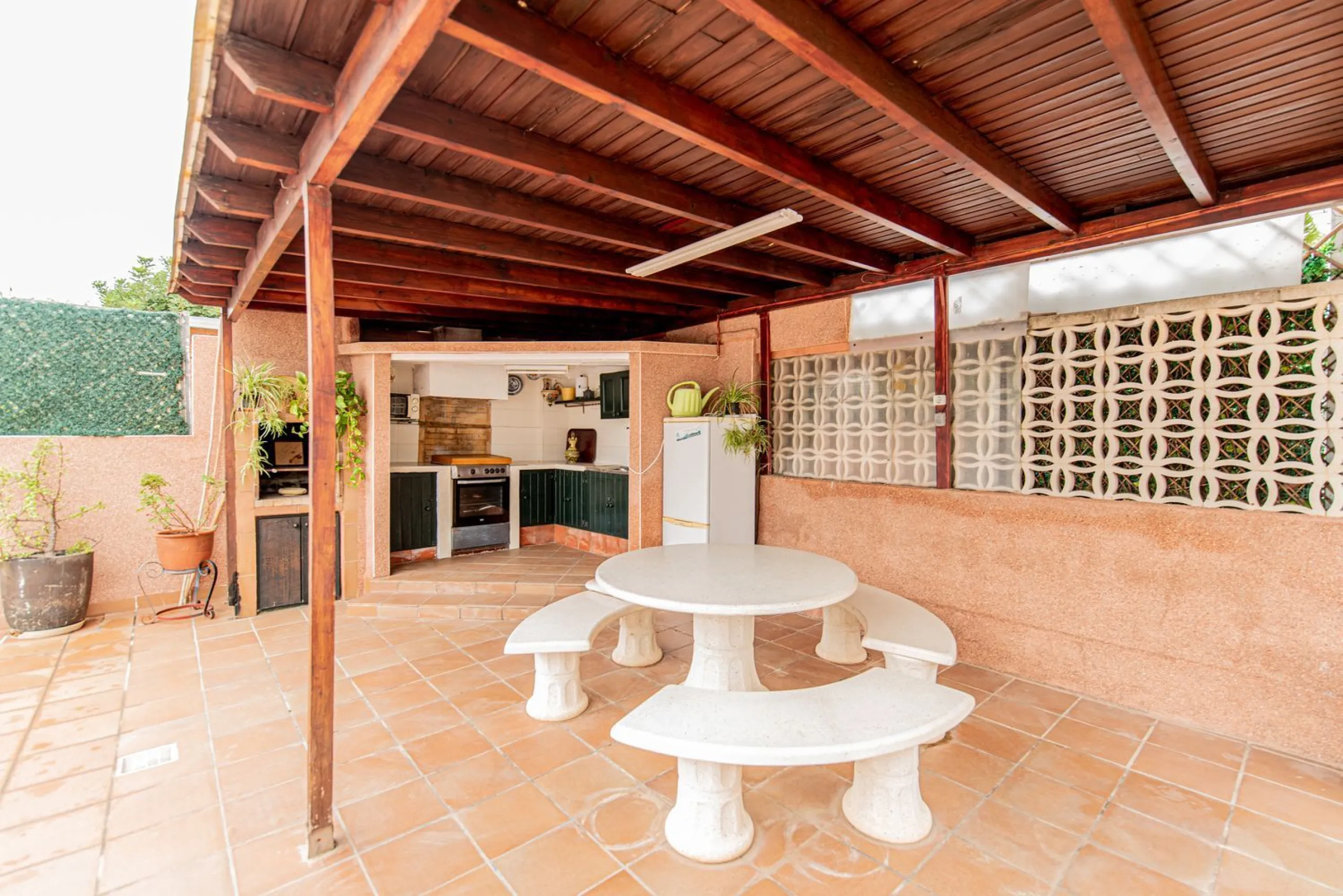 Chalet independiente con piscina y apartamento en Mas Mel, Calafell