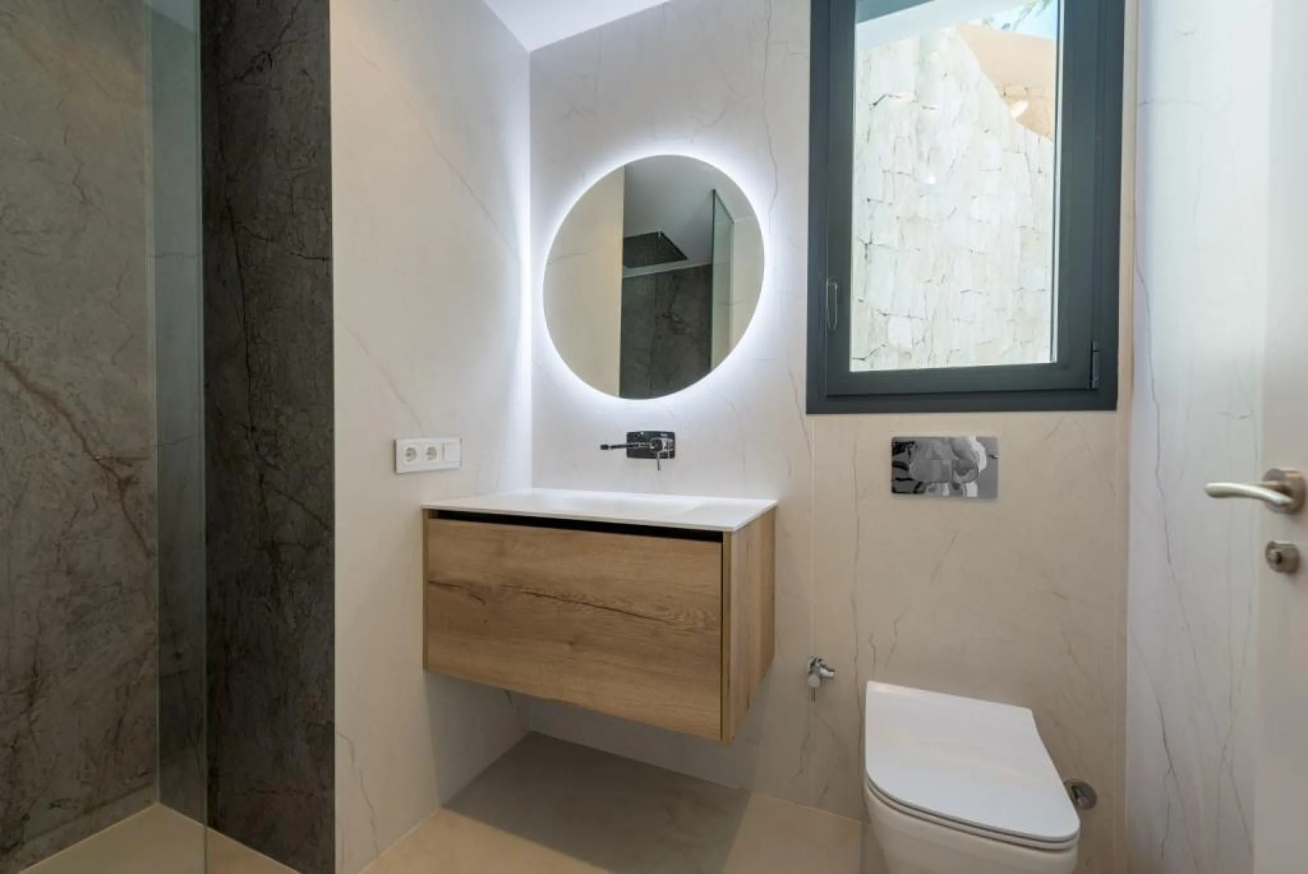 Apartamento dúplex en primera línea de la playa de Poniente