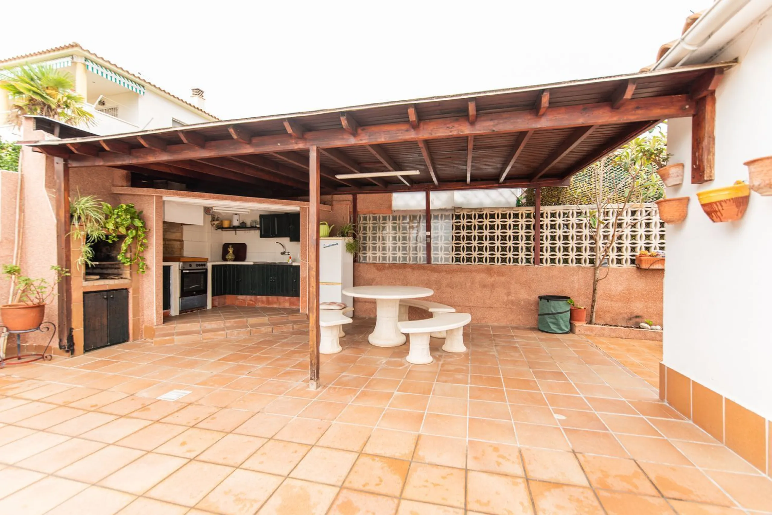 Chalet independiente con piscina y apartamento en Mas Mel, Calafell