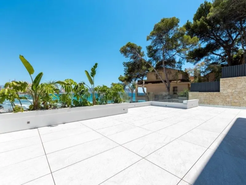 Apartamento dúplex en primera línea de la playa de Poniente