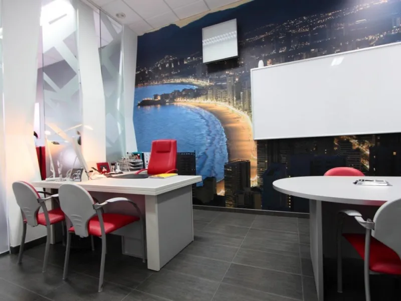 Great office near the hotel Bali in Benidorm