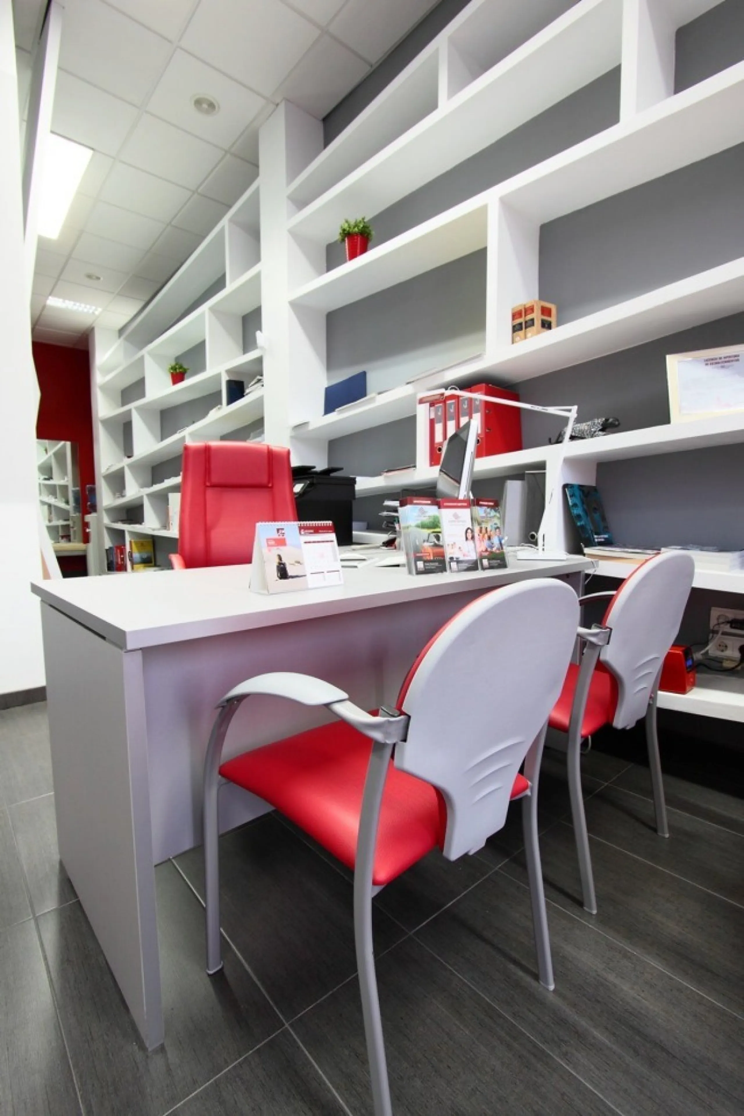 Great office near the hotel Bali in Benidorm