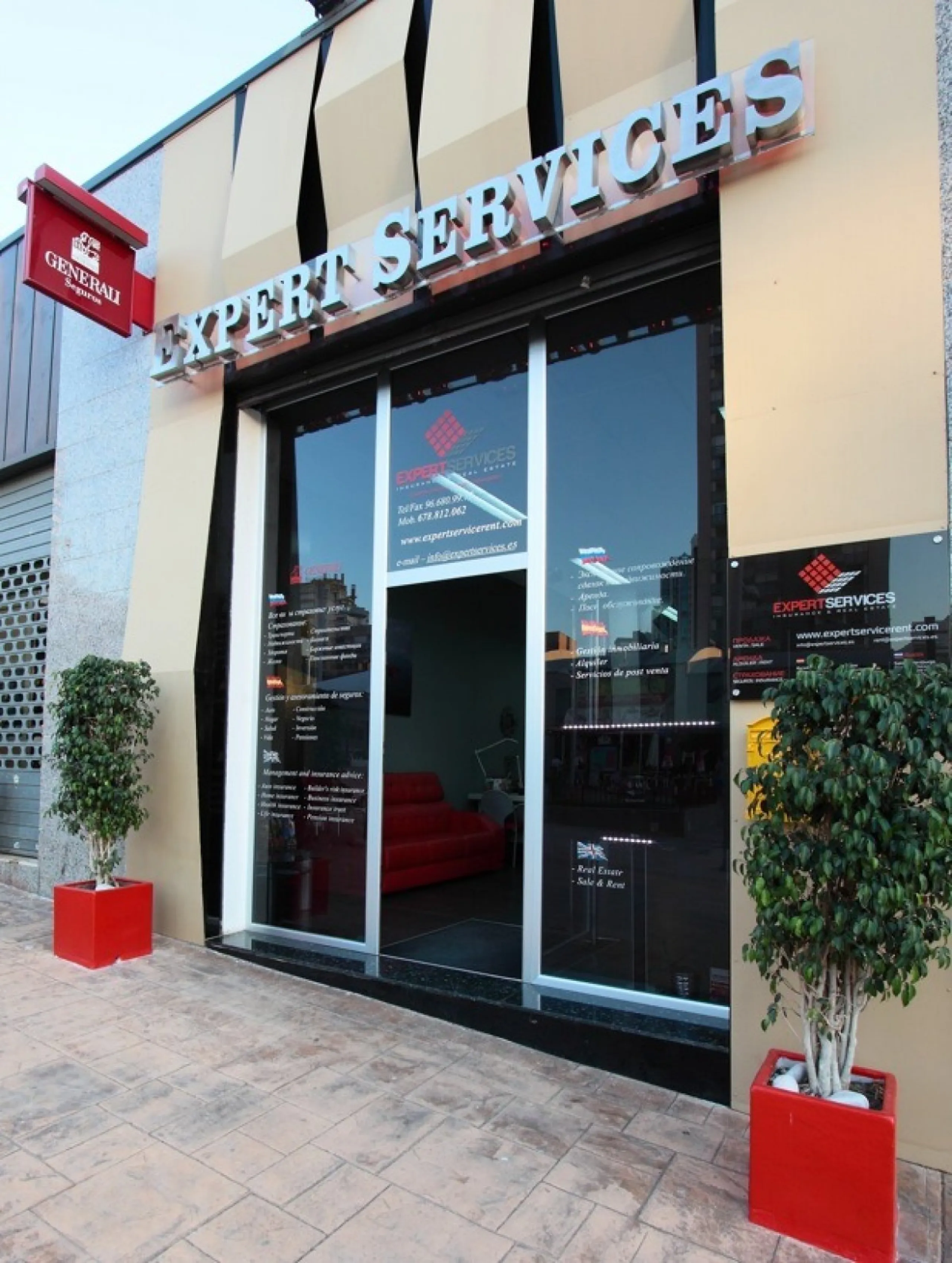 Great office near the hotel Bali in Benidorm
