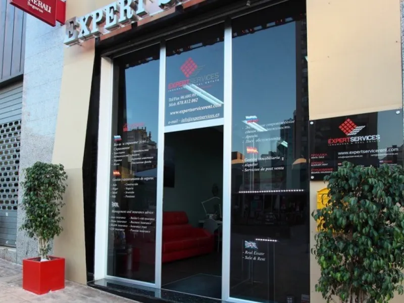 Great office near the hotel Bali in Benidorm