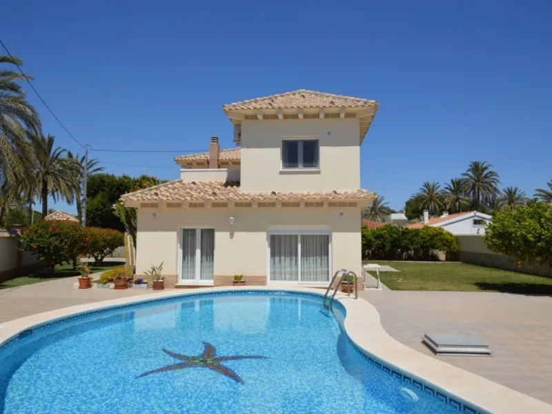 Villa in the best area of Cabo Roig