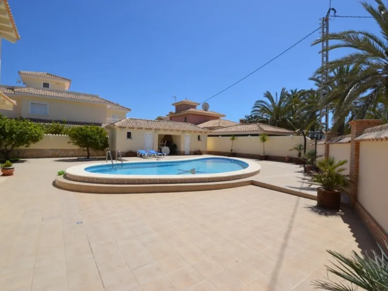 Villa in the best area of Cabo Roig