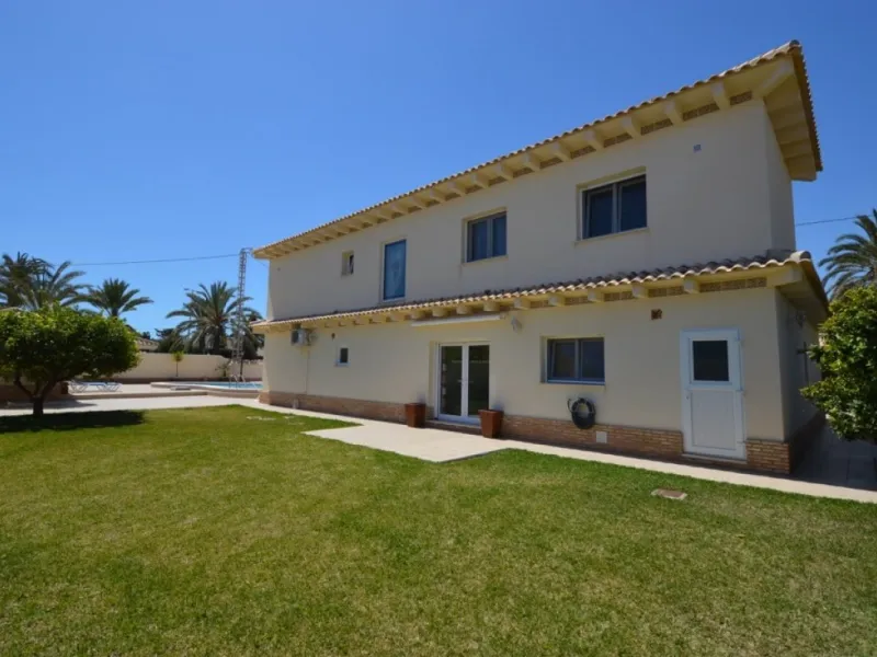 Villa in the best area of Cabo Roig