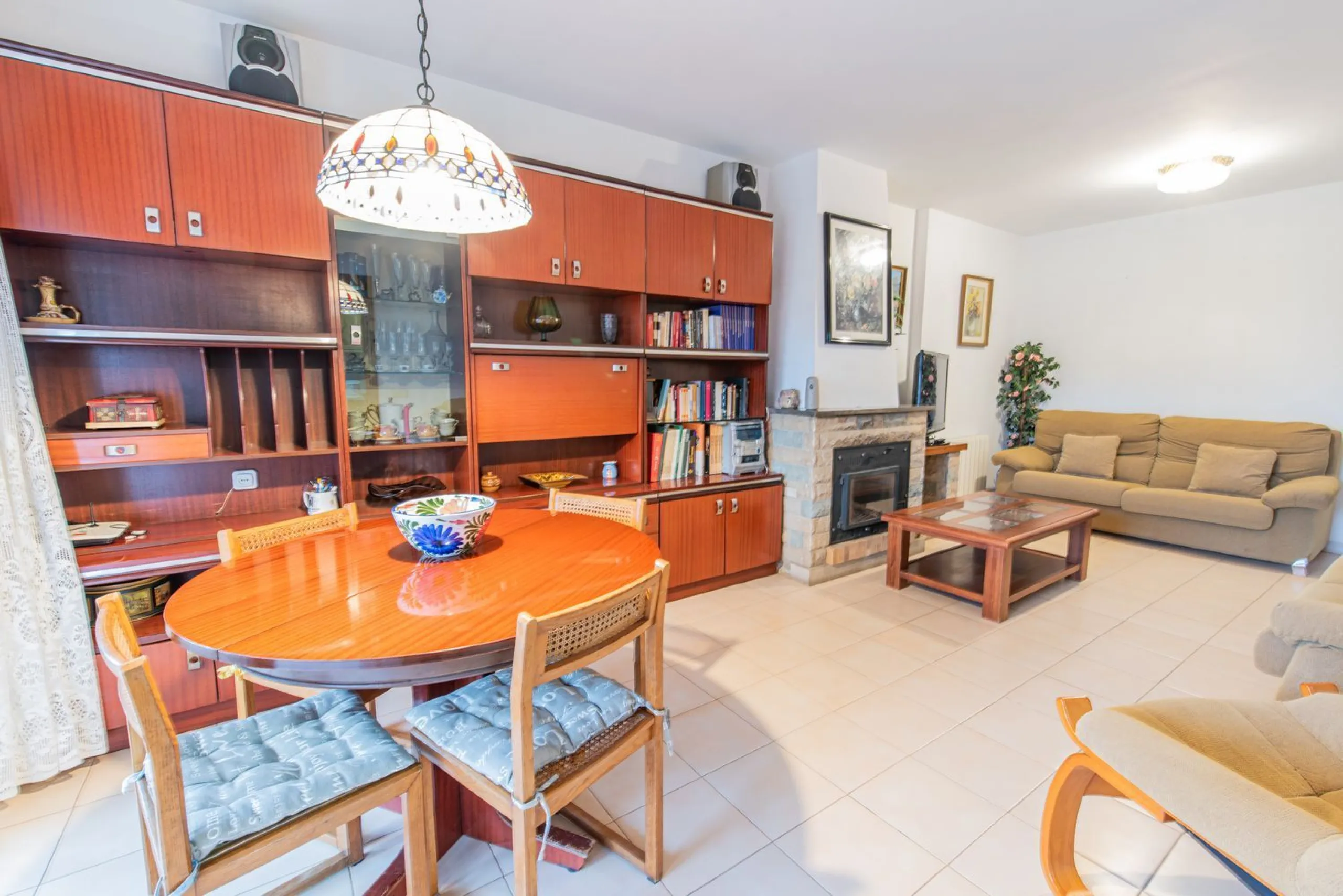 Chalet independiente con piscina y apartamento en Mas Mel, Calafell