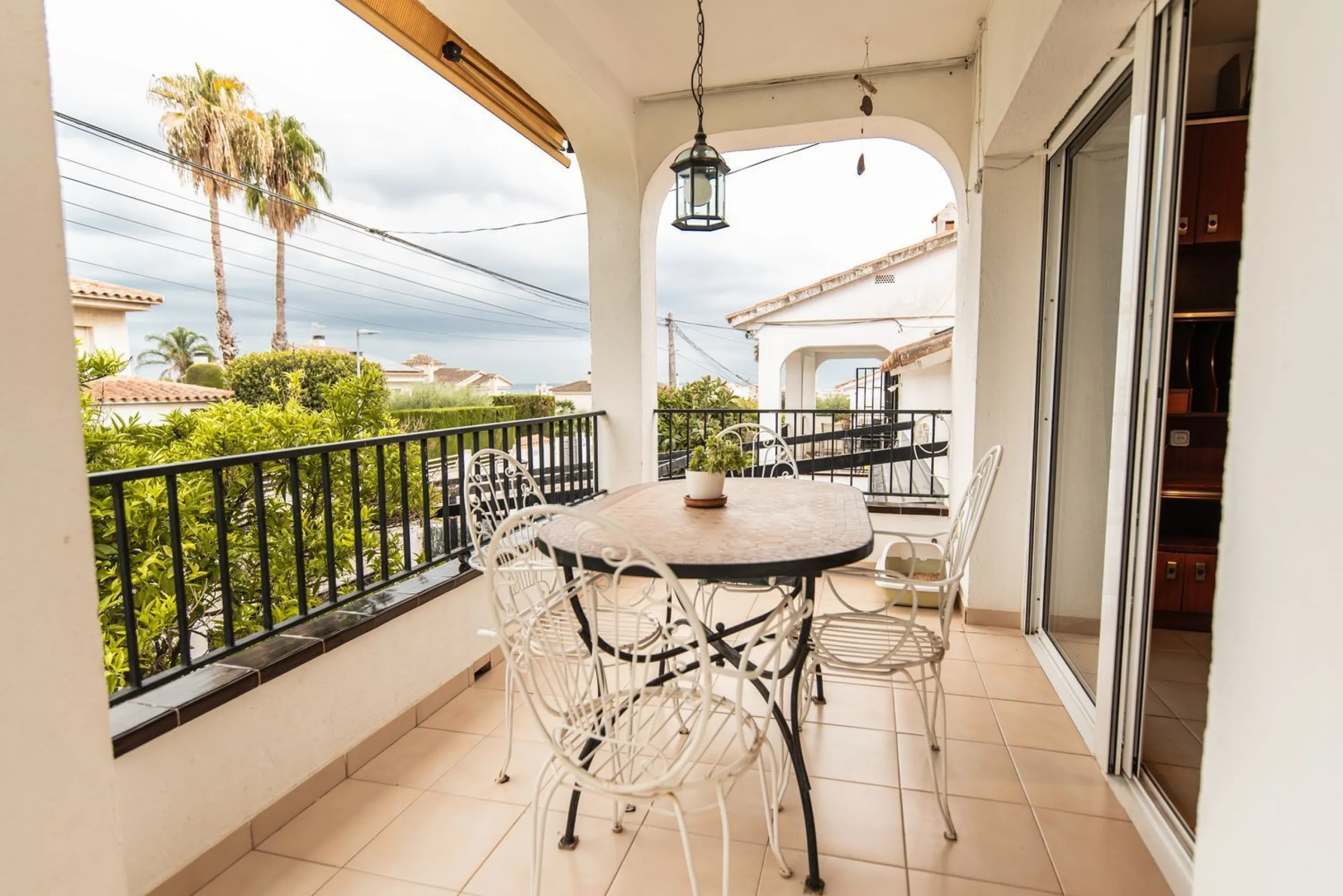 Chalet independiente con piscina y apartamento en Mas Mel, Calafell