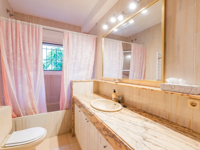 Chalet independiente con piscina y apartamento en Mas Mel, Calafell