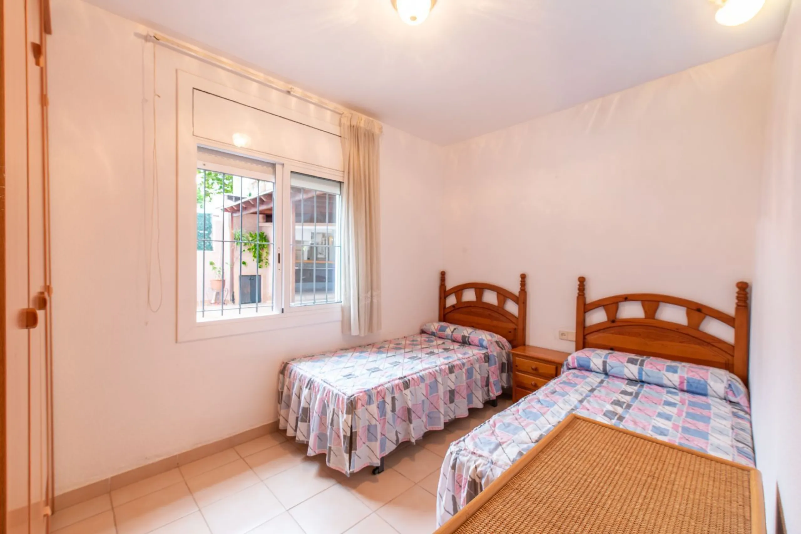 Chalet independiente con piscina y apartamento en Mas Mel, Calafell