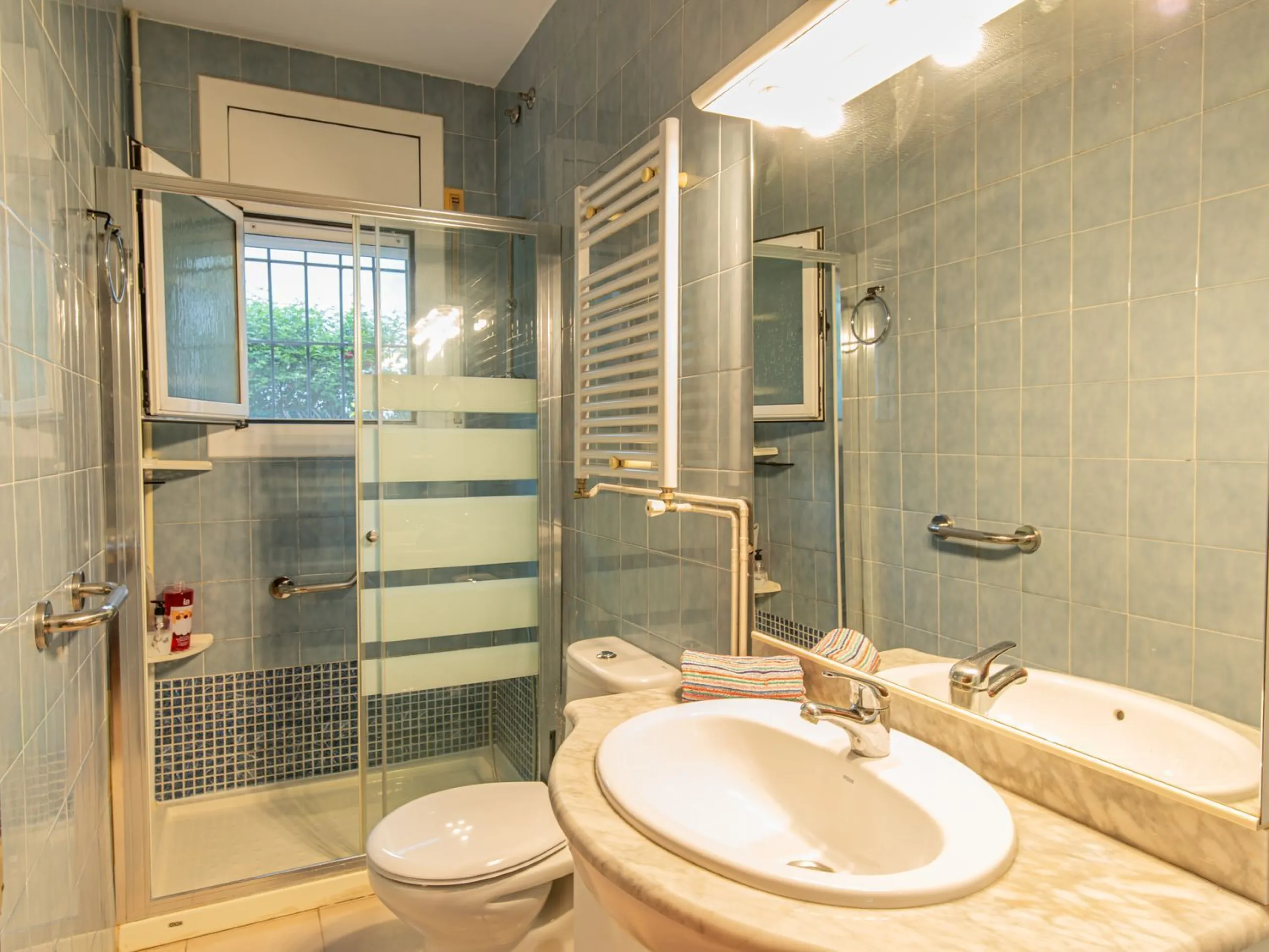 Chalet independiente con piscina y apartamento en Mas Mel, Calafell