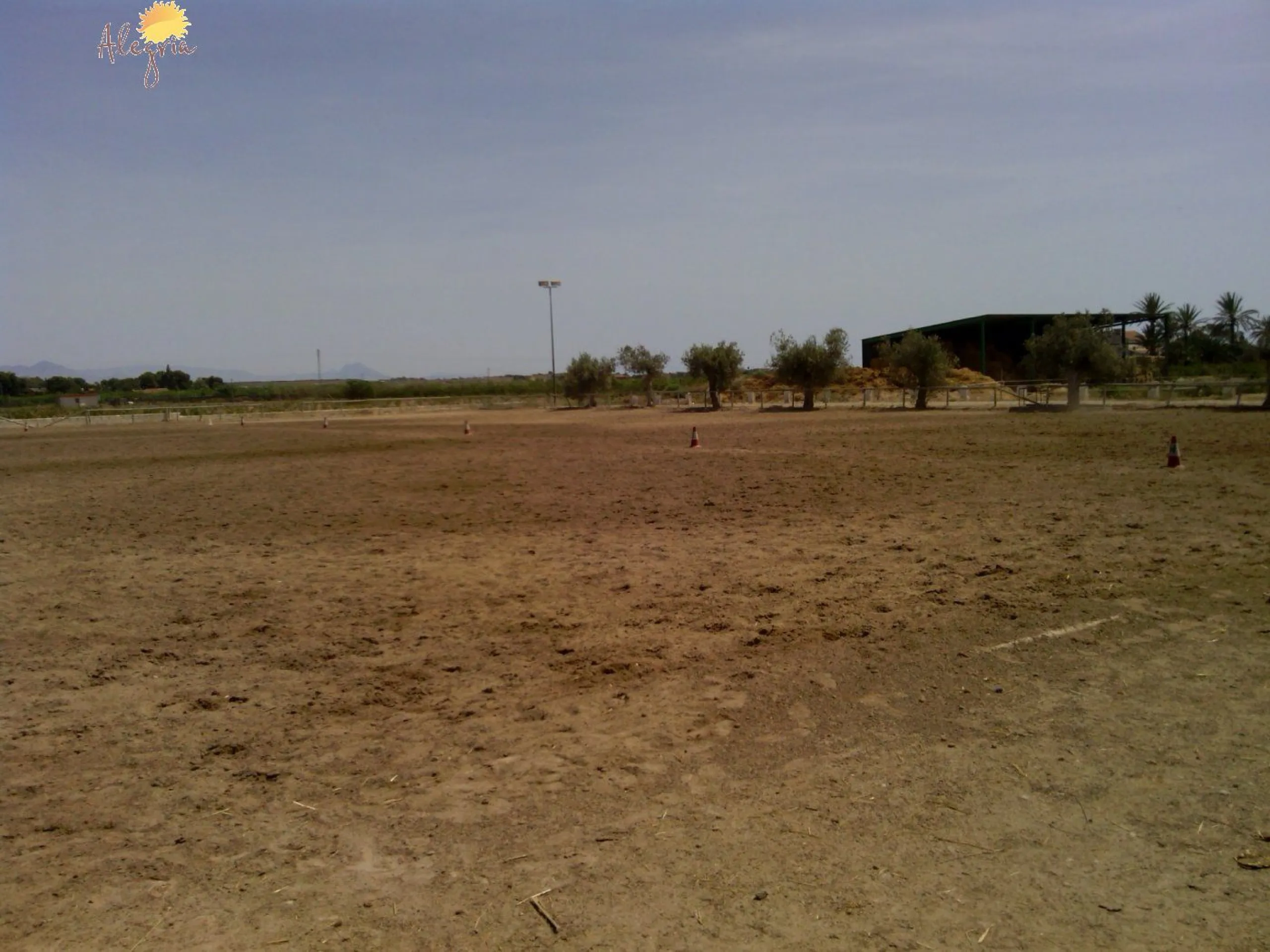 FAMOUS RIDING CENTER WITH INDEPENDENT RURAL HOUSE