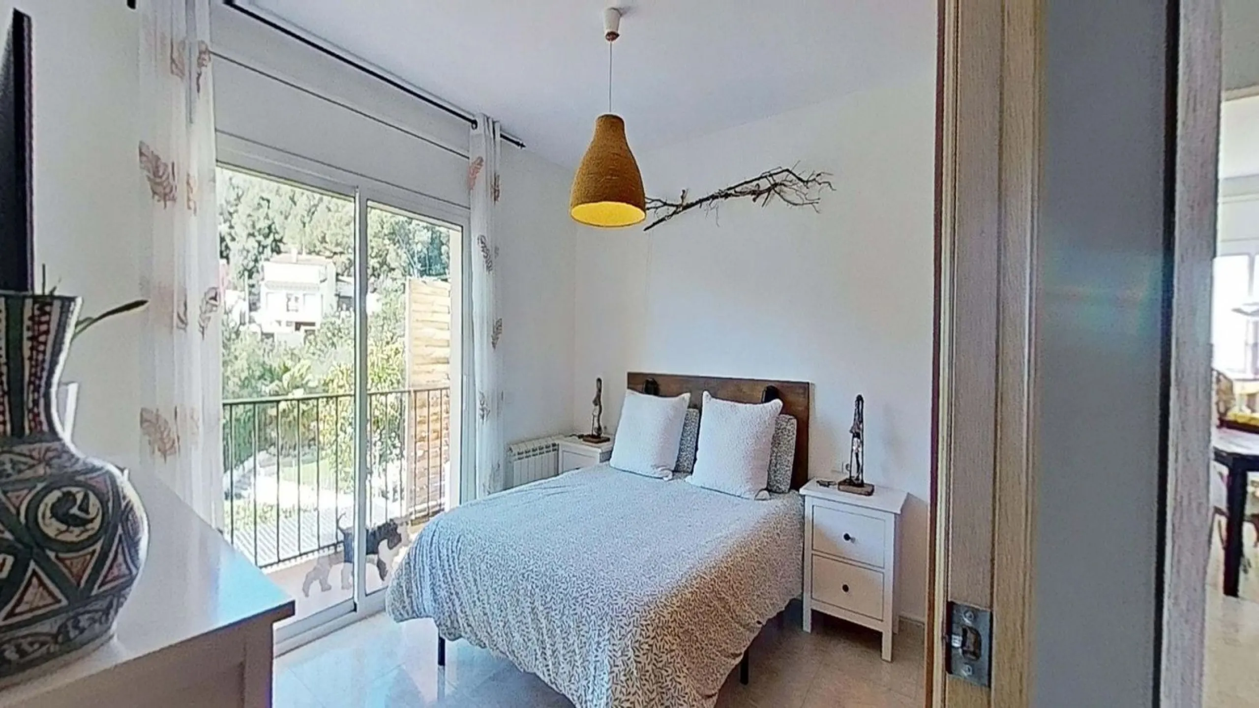Casa pareada esquinera con piscina y vistas al mar en Segur de Calafell