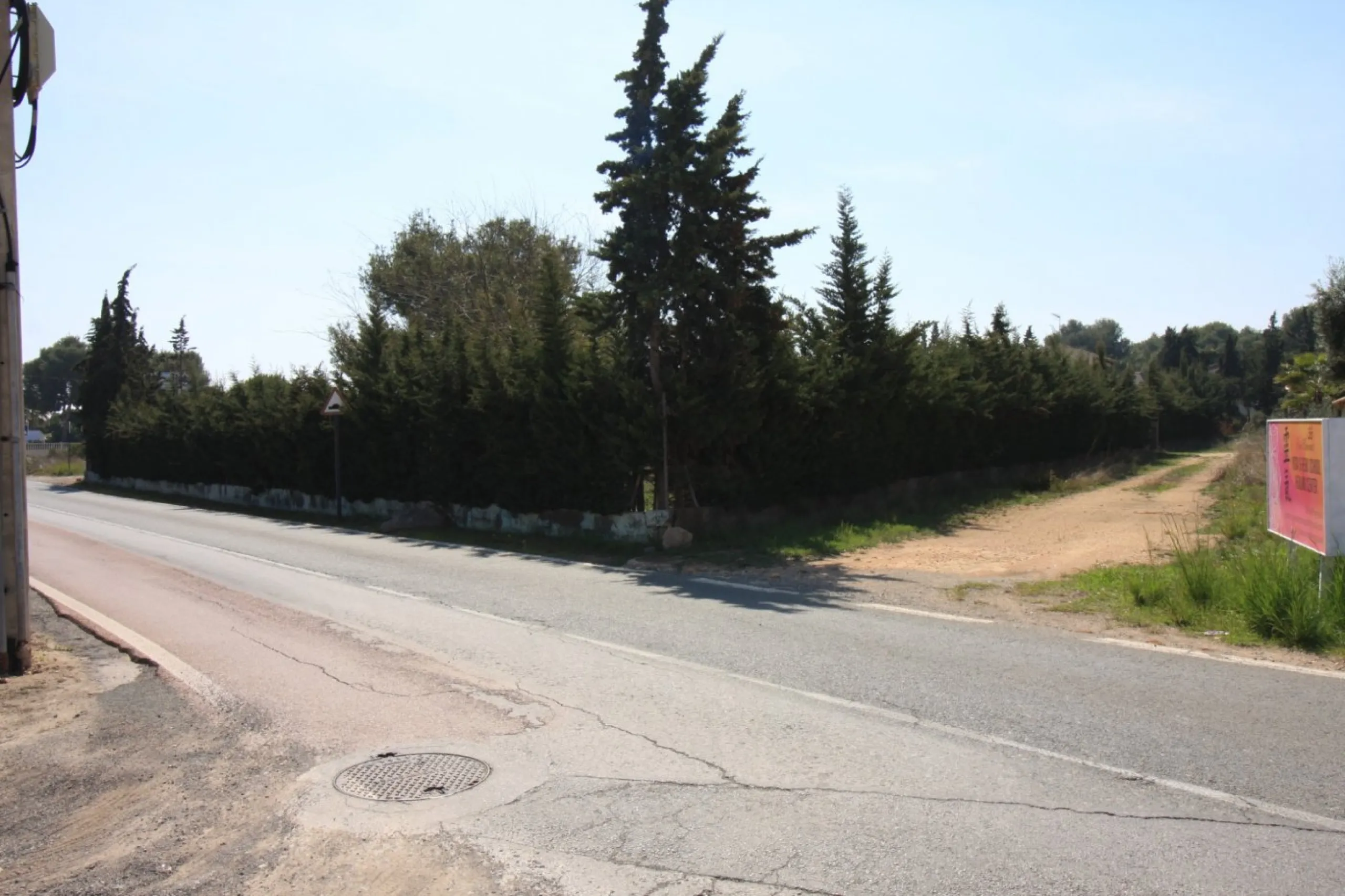 CAMPOAMOR, SPECTACULAR FINCA, 3500 M2 PLOT WITH 2 HOUSES, PRIVATE POOL, 2500 METERS FROM THE BEACH