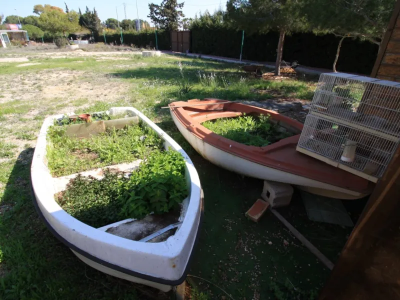 CAMPOAMOR, SPECTACULAR FINCA, 3500 M2 PLOT WITH 2 HOUSES, PRIVATE POOL, 2500 METERS FROM THE BEACH