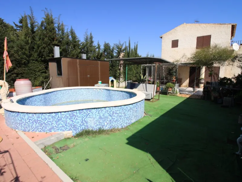 CAMPOAMOR, SPECTACULAR FINCA, 3500 M2 PLOT WITH 2 HOUSES, PRIVATE POOL, 2500 METERS FROM THE BEACH