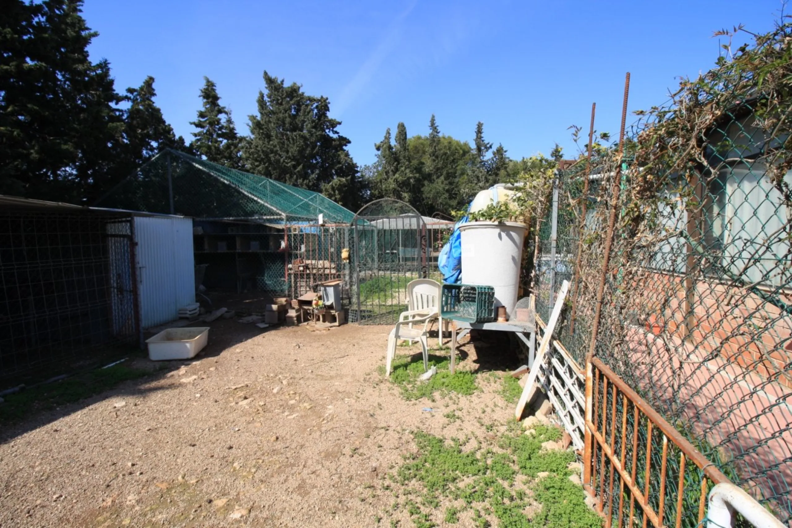 CAMPOAMOR, SPECTACULAR FINCA, 3500 M2 PLOT WITH 2 HOUSES, PRIVATE POOL, 2500 METERS FROM THE BEACH