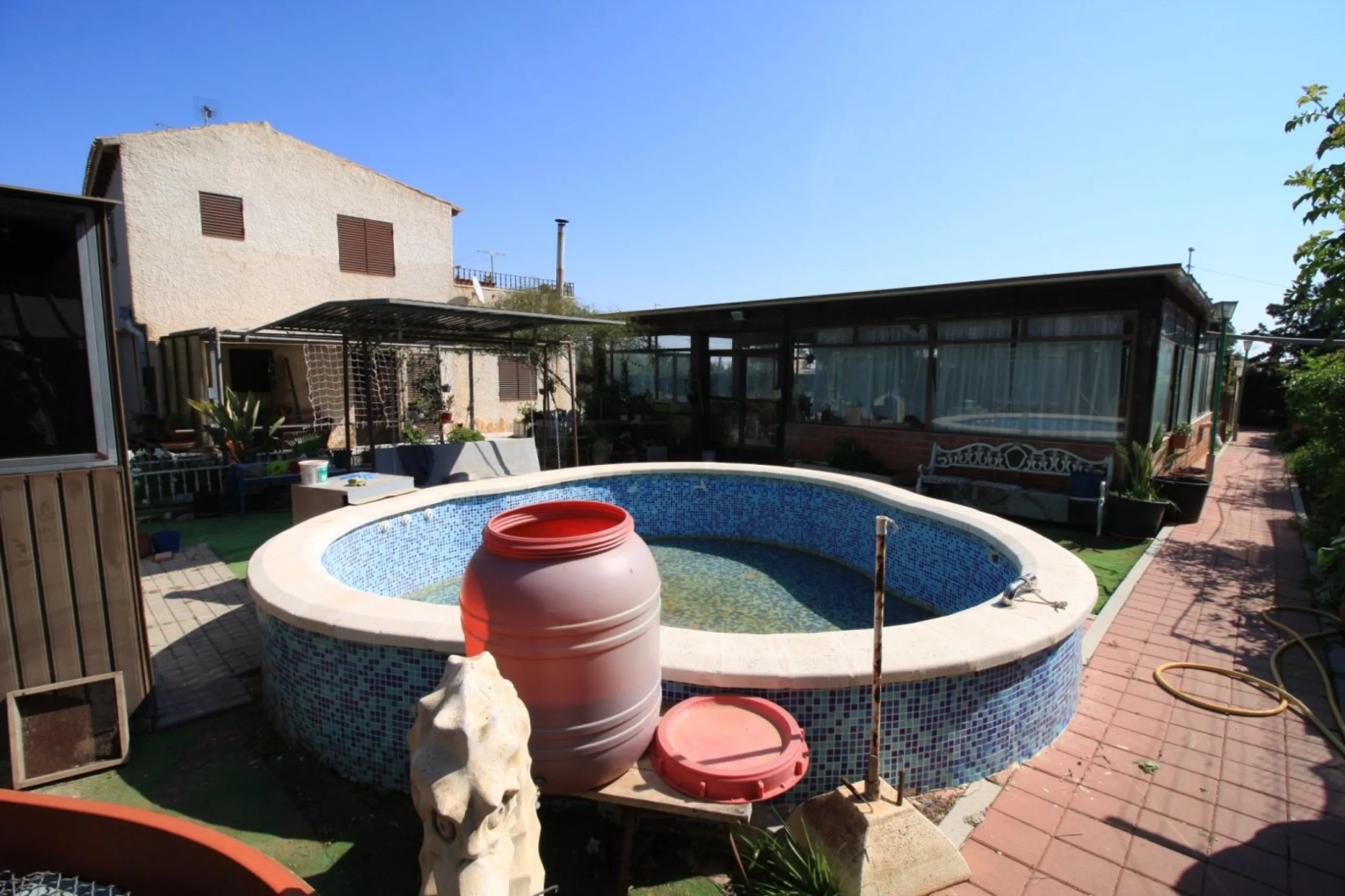 CAMPOAMOR, SPECTACULAR FINCA, 3500 M2 PLOT WITH 2 HOUSES, PRIVATE POOL, 2500 METERS FROM THE BEACH