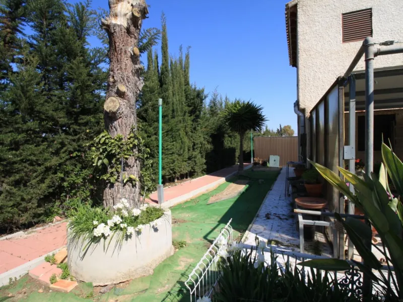 CAMPOAMOR, SPECTACULAR FINCA, 3500 M2 PLOT WITH 2 HOUSES, PRIVATE POOL, 2500 METERS FROM THE BEACH