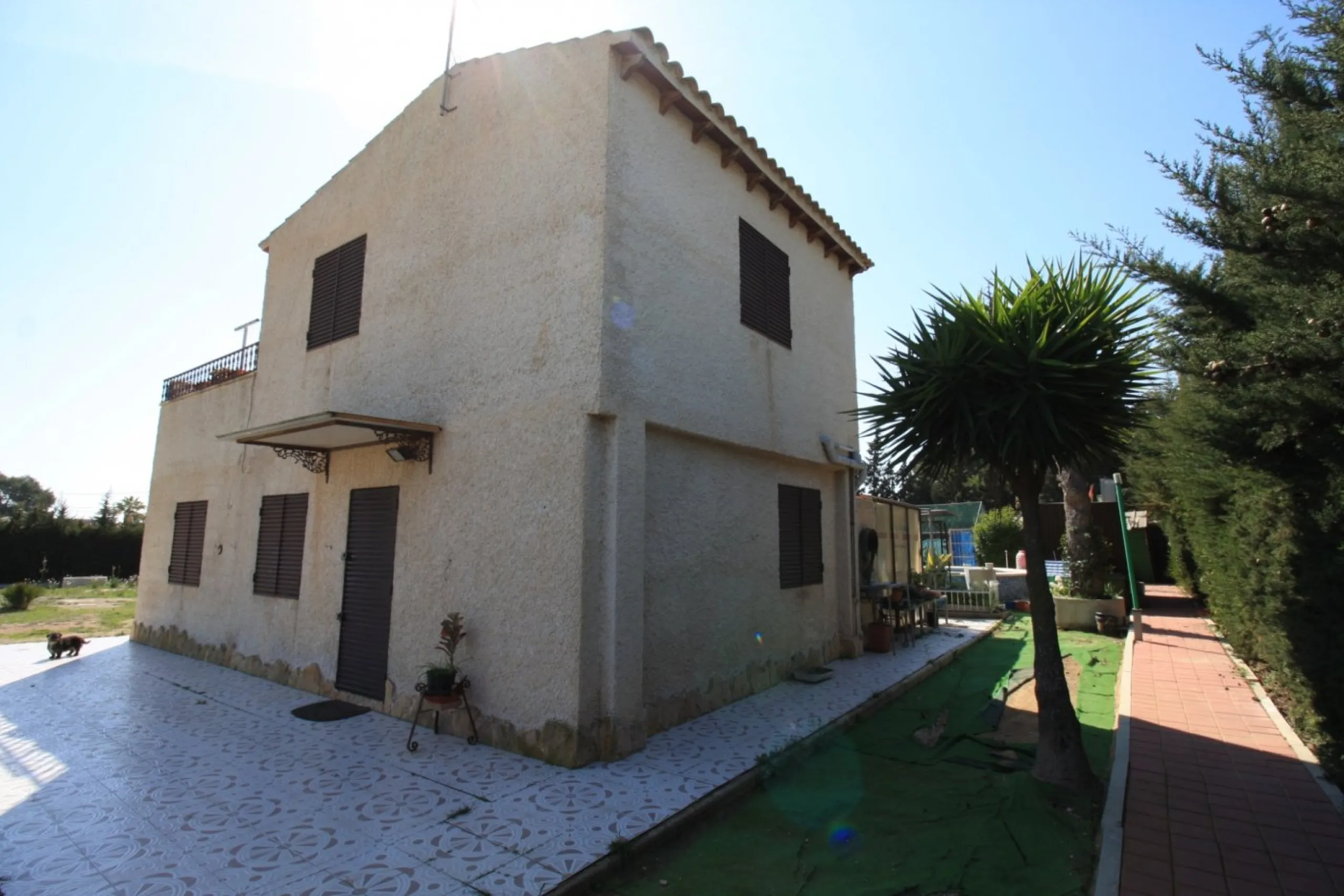 CAMPOAMOR, SPECTACULAR FINCA, 3500 M2 PLOT WITH 2 HOUSES, PRIVATE POOL, 2500 METERS FROM THE BEACH