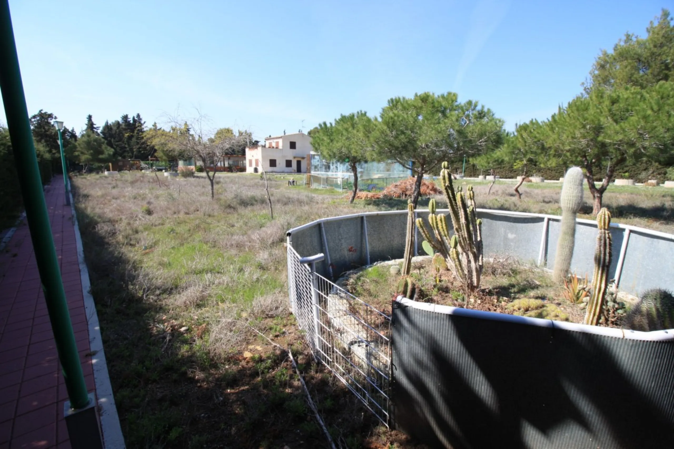 CAMPOAMOR, SPECTACULAR FINCA, 3500 M2 PLOT WITH 2 HOUSES, PRIVATE POOL, 2500 METERS FROM THE BEACH