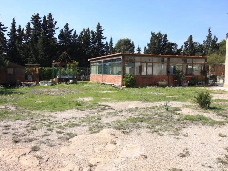 CAMPOAMOR, SPECTACULAR FINCA, 3500 M2 PLOT WITH 2 HOUSES, PRIVATE POOL, 2500 METERS FROM THE BEACH