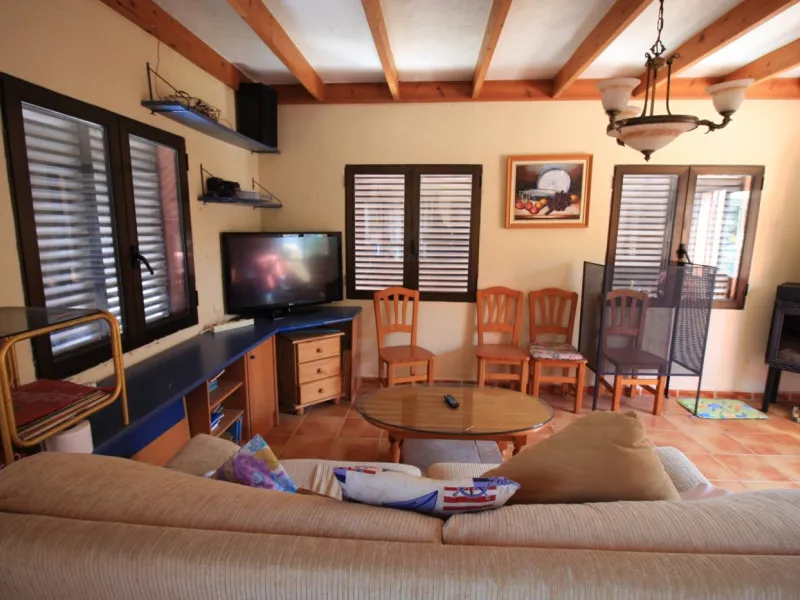 CAMPOAMOR, SPECTACULAR FINCA, 3500 M2 PLOT WITH 2 HOUSES, PRIVATE POOL, 2500 METERS FROM THE BEACH