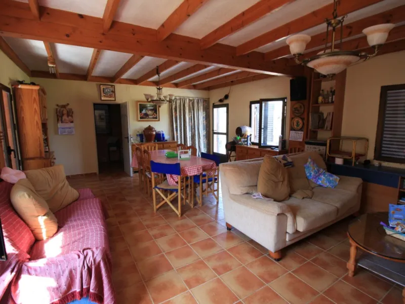 CAMPOAMOR, SPECTACULAR FINCA, 3500 M2 PLOT WITH 2 HOUSES, PRIVATE POOL, 2500 METERS FROM THE BEACH